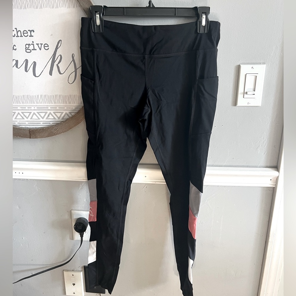 Arbonne leggings with pockets
